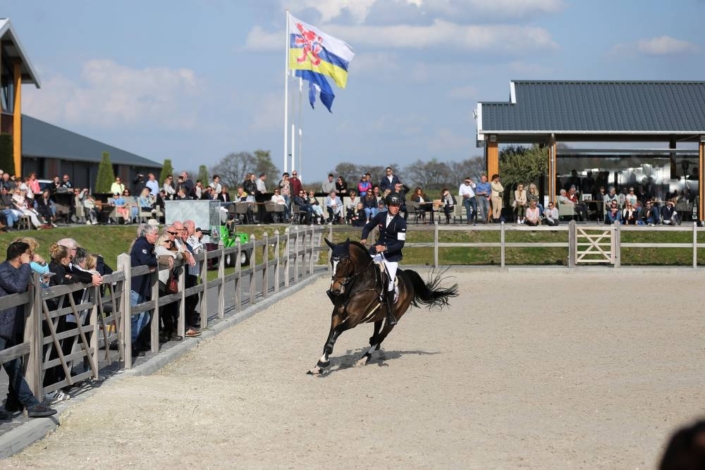 Bertram-Allen-met-GK-Casper-CSI-de-Peelbergen